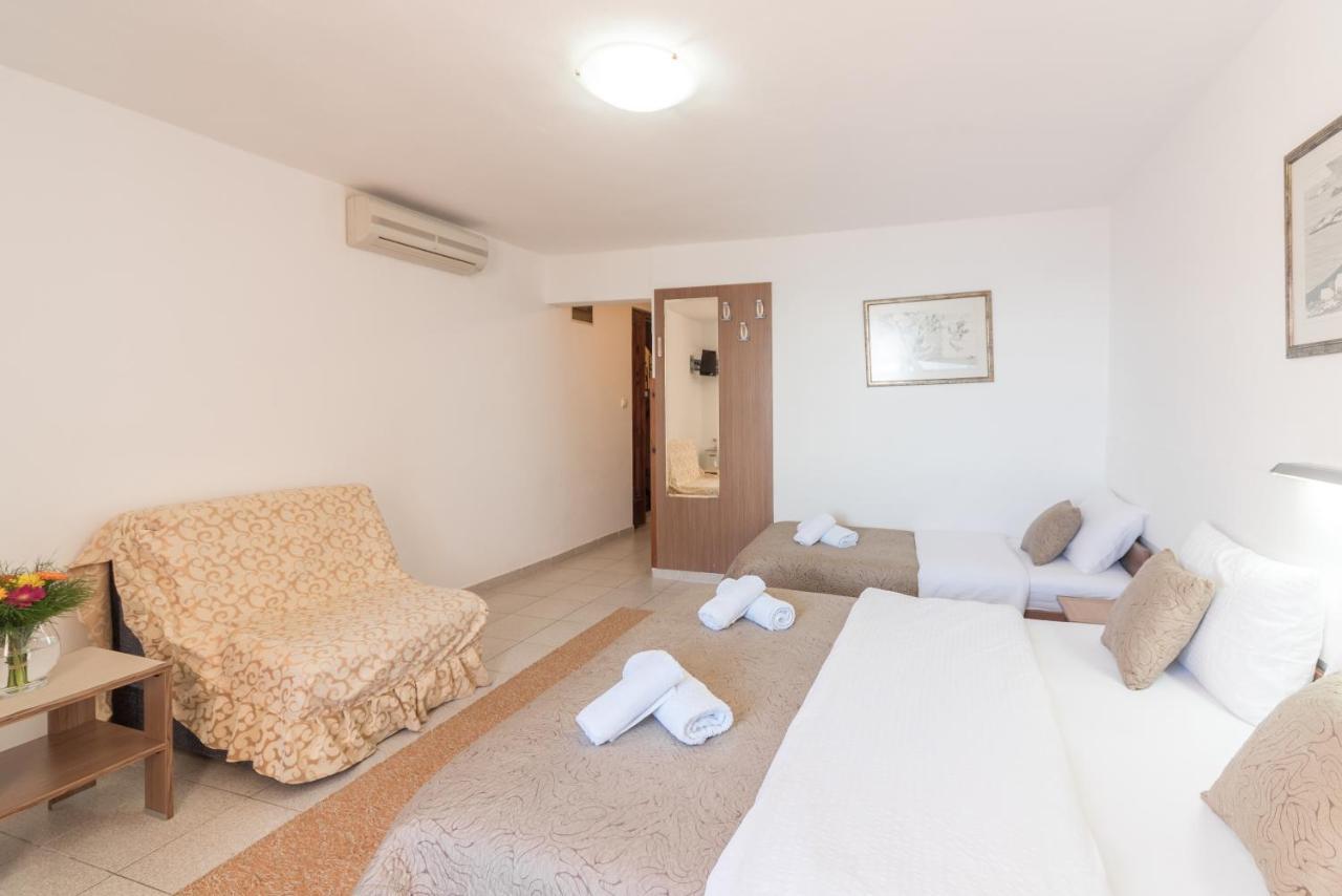 R Club Apartments Old Town בודווה מראה חיצוני תמונה