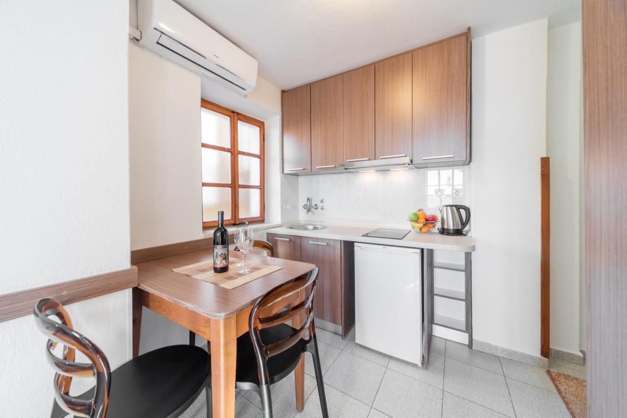 R Club Apartments Old Town בודווה מראה חיצוני תמונה